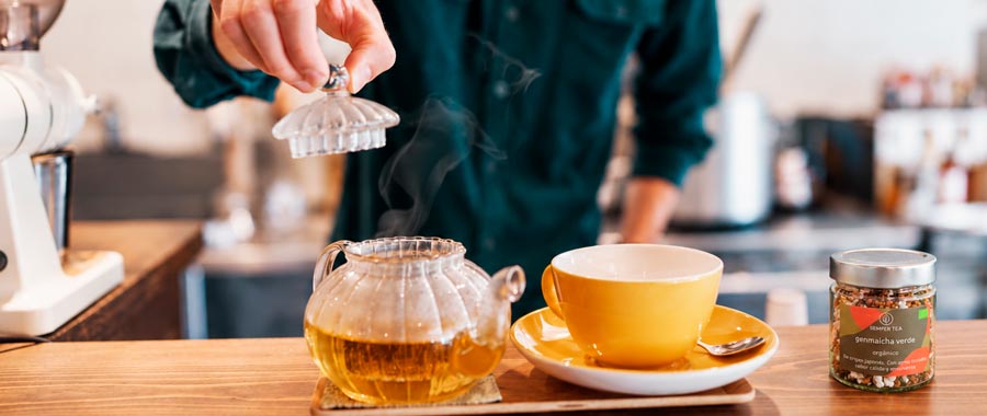 Formación especializada en tés e infusiones para cafeterías Semper Tea Formación profesional sobre variedades de té y técnicas de preparación para cafeterías